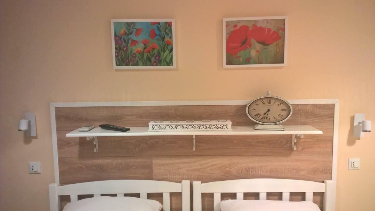 Apartament Entrance